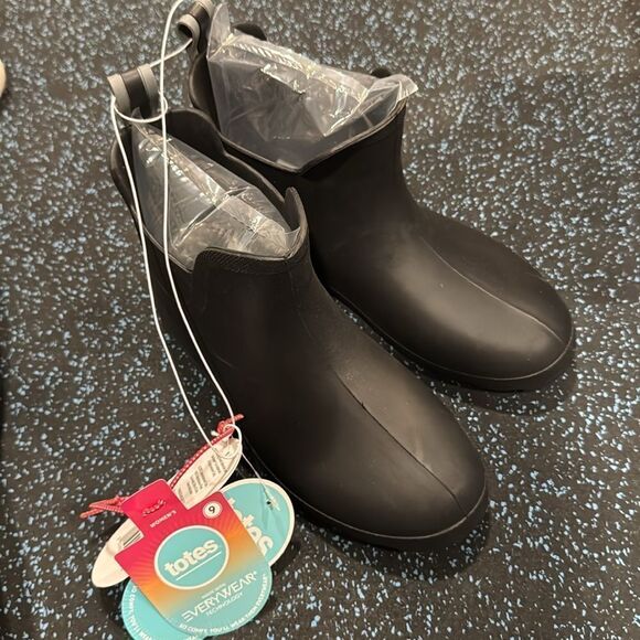 Totes Women's Everywear Chelsea Ankle Rain Boots - Picture 3 of 4